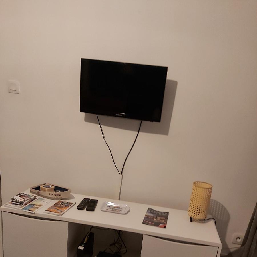 T2 Parking A Reserver Wi-Fi 10' A Pied Du Port فان المظهر الخارجي الصورة